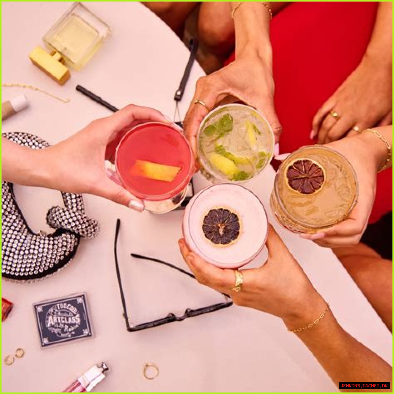 Kate Spade Celebrities: A Colorful Influence In Fashion And Pop Culture